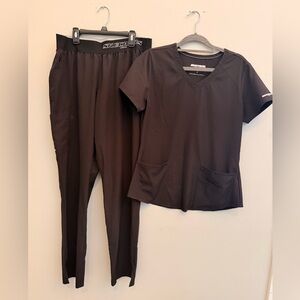 Skechers Black V-Neck Scrub Top and bottom